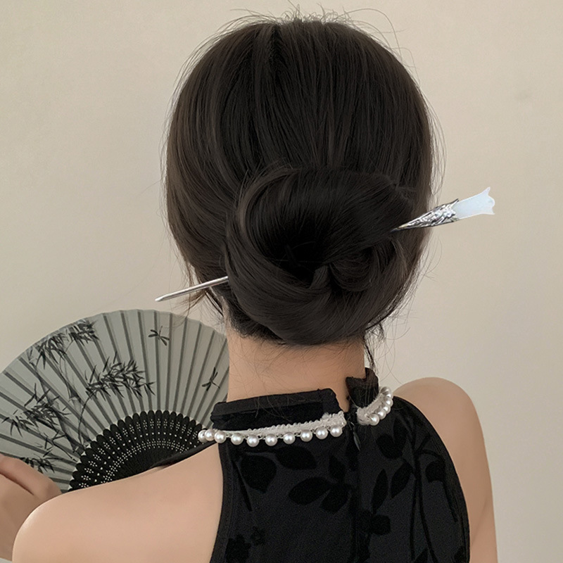 Elegancka spinka do włosów w c – Hair Bundles recenzja i cena